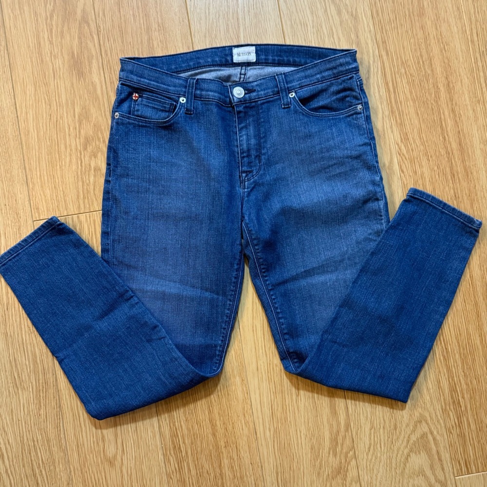 Hudson Krista Super Skinny CROP Size 30 Blue Excellent Stretch Denim Medium Wash